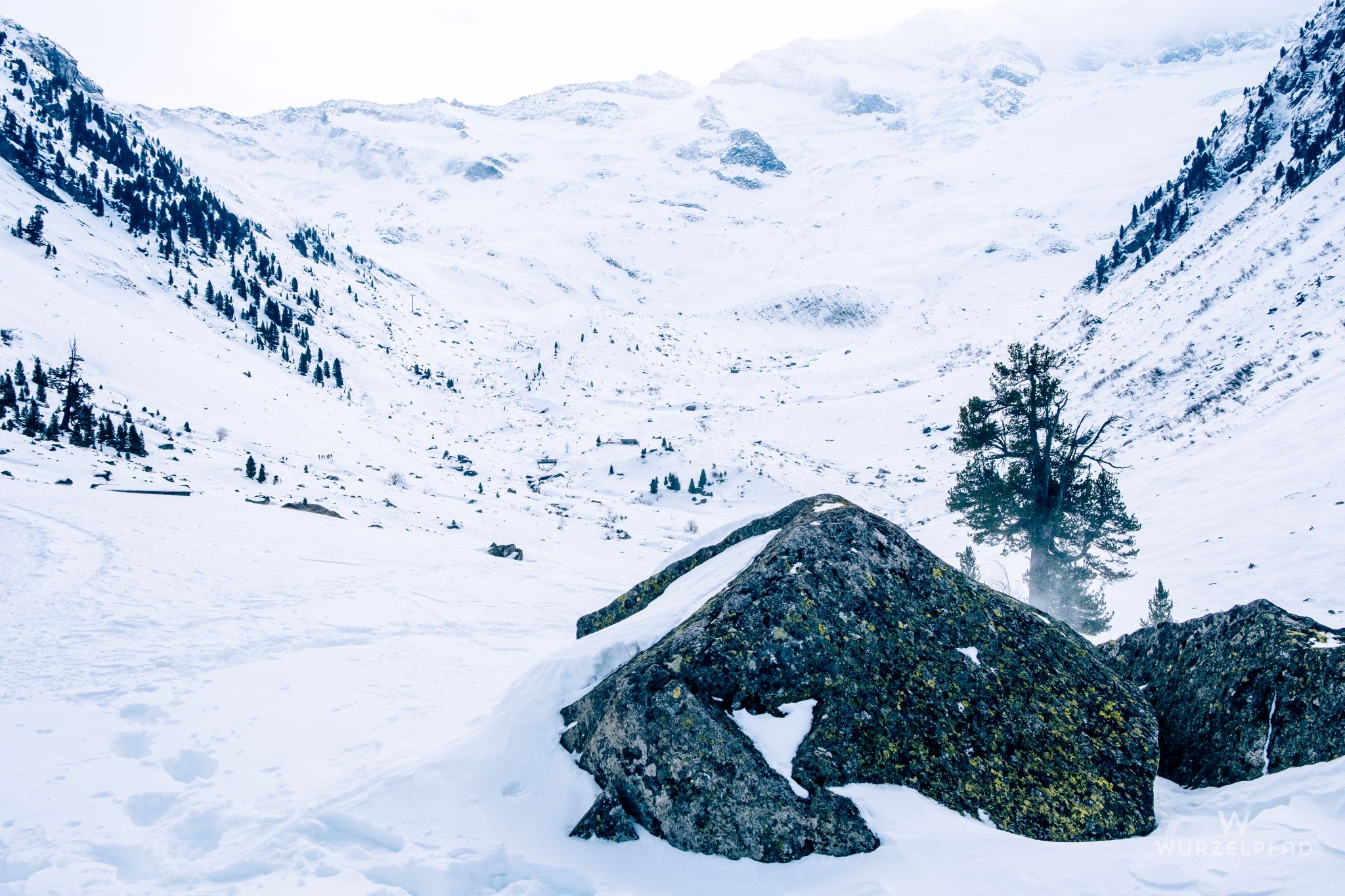 Links zur Warnsdorfer Hütte, rechts zur Birnlücke